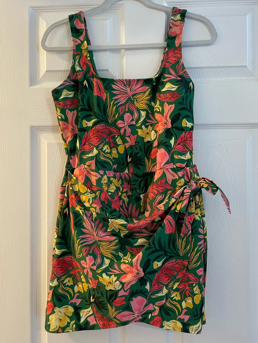 NWOT Old Navy Green Floral One-Piece Swimsuit / Swim Dress